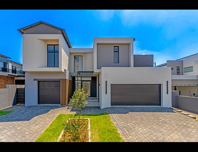 4 BEDROOM FREEHOLD FOR SALE IN OLIFANTSFONTEIN